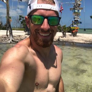 Meet your Posher, Adam